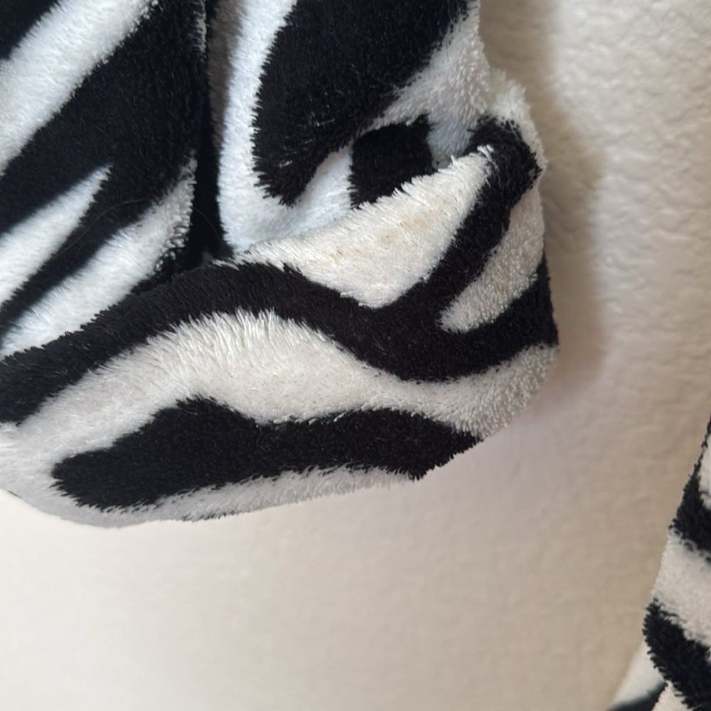 Zebra print long Robe - Picture 6 of 6